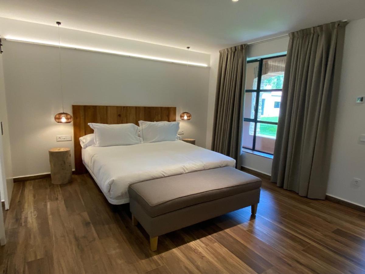 Hotel Mas Aret เปราลาดา ภายนอก รูปภาพ